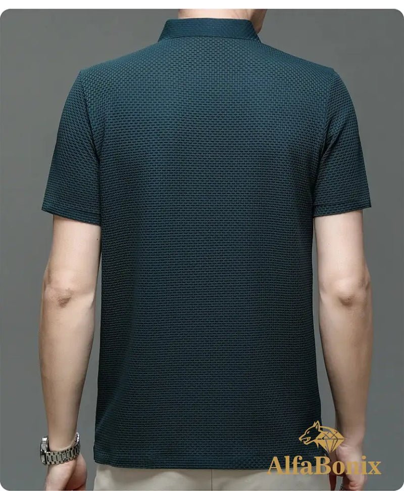 Promoção válida em dezembro: Kit com 3 Camisas Polo Alfa pelo preço de 1